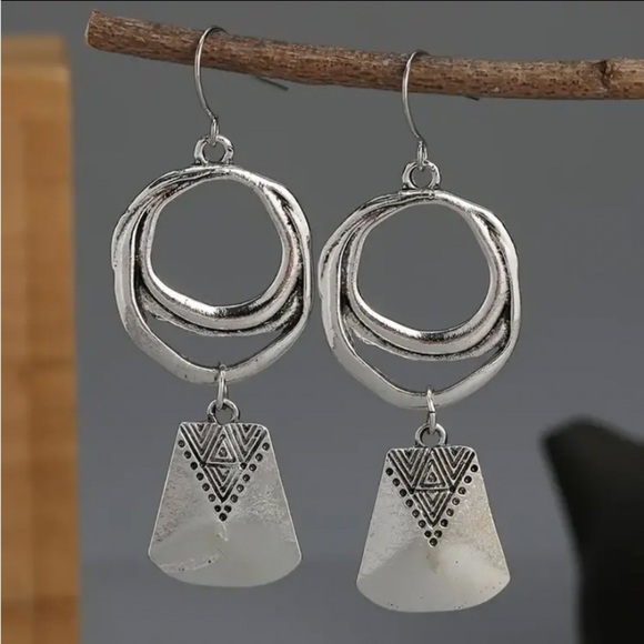 Boho Geometric Irregular Dangle Earrings - Picture 2 of 5